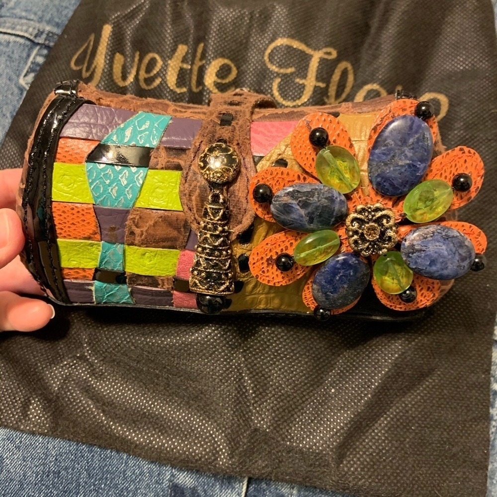Yvette Floro evening bag - Picture 3 of 11
